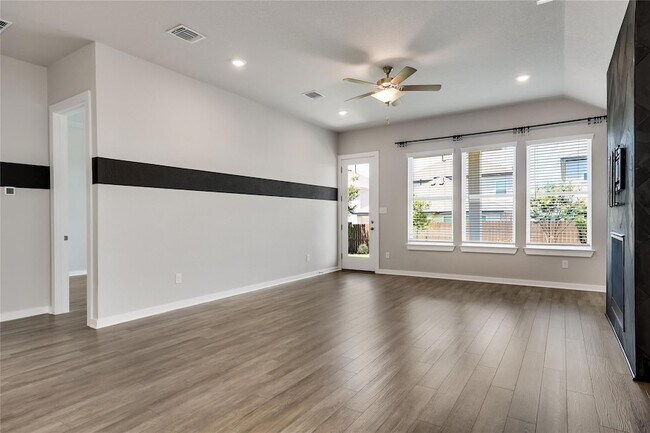 Building Photo - 4318 Frankfurt Ln