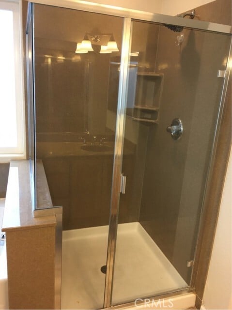 Building Photo - 350 Island View Dr