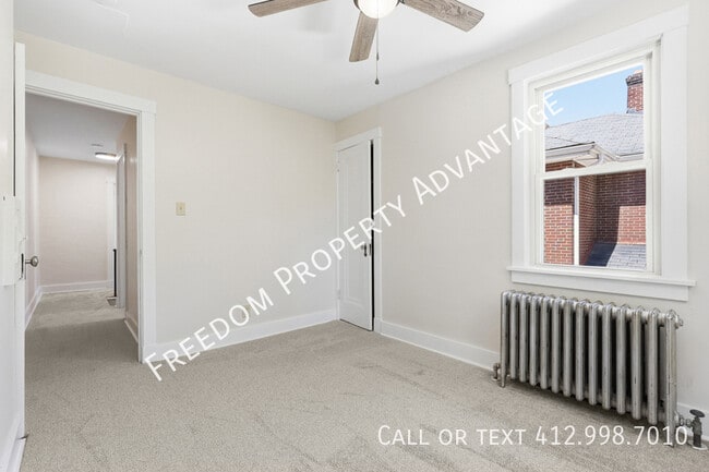 Building Photo - 761 Shady Dr E