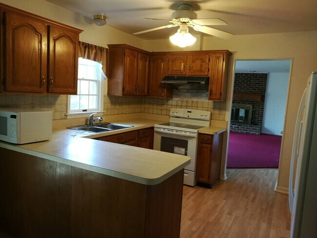 Building Photo - 2044 Fletcher Cove
