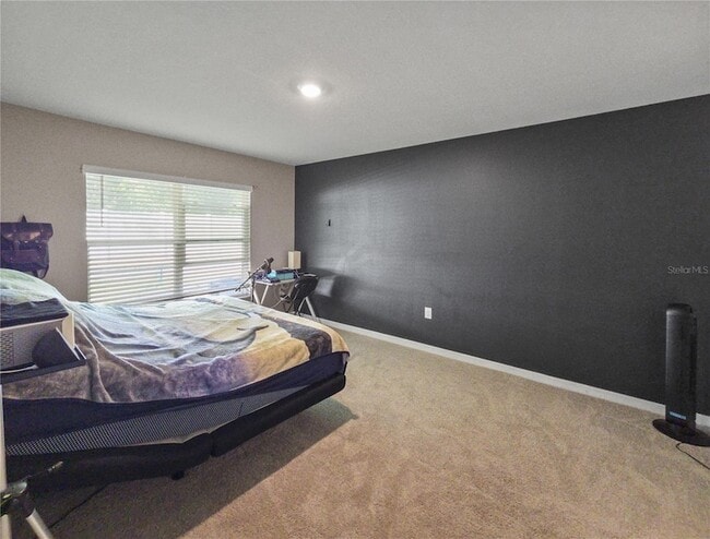 Building Photo - 304 SE 66th Ct