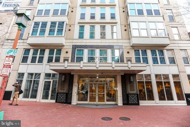 Building Photo - 715 6th St NW