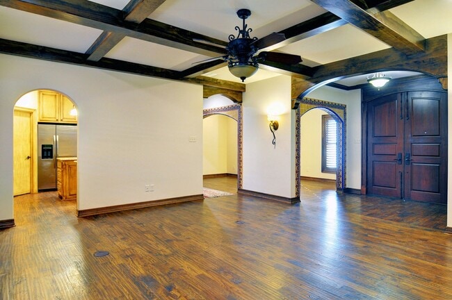 Building Photo - 3407 Penticost St