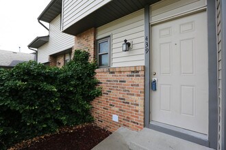 Building Photo - 439 Foxfire Dr