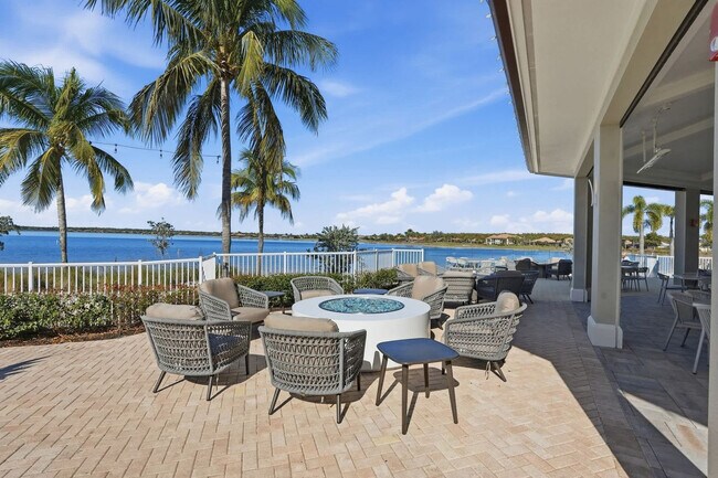 Building Photo - 8771 Coastline Ct