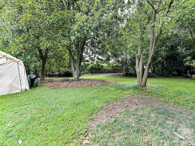Building Photo - 7109 Rockcliff Ct