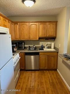 Building Photo - 104 Des Moines Ct