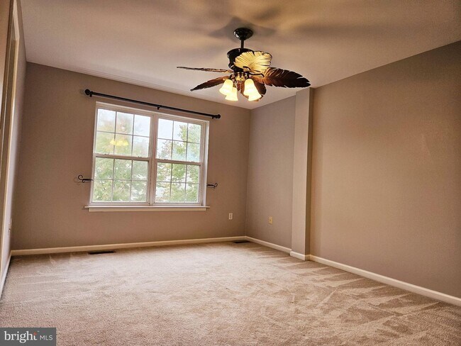 Building Photo - 125 Vernon Ct