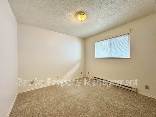 Building Photo - 538 S Nebraska St