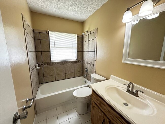 Building Photo - 3570 SE 135th Ln