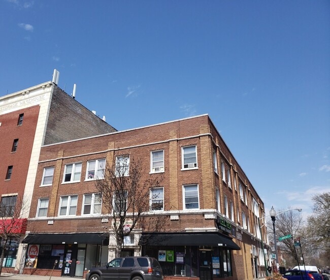Primary Photo - 3232 W Lawrence Ave
