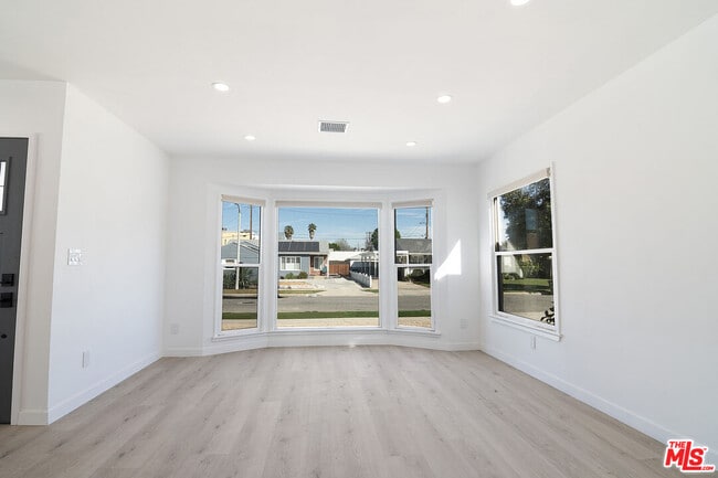 Building Photo - 17638 Welby Way