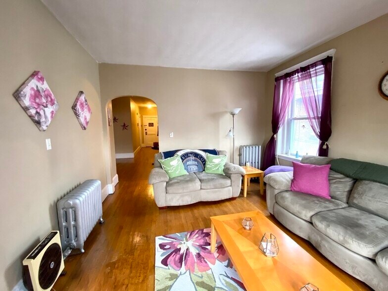 Building Photo - 16 Parkman St