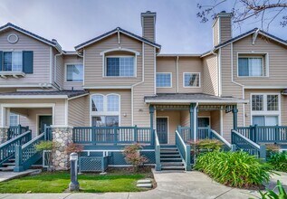 Building Photo - Amazing Floor Plan Multi Level Townhome in North San Jose @ California Northpointe