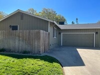 Building Photo - 321 Maynell Ave