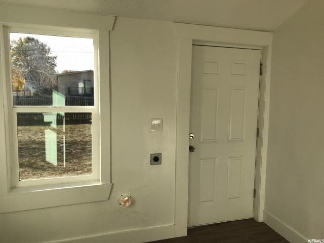 Building Photo - 4 Bd 1 Ba Upgrades Through Out in Murray