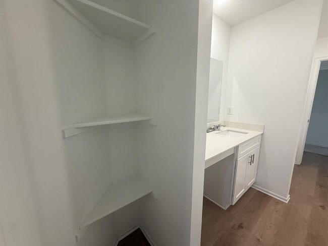 Building Photo - 16213 Maroon Dr