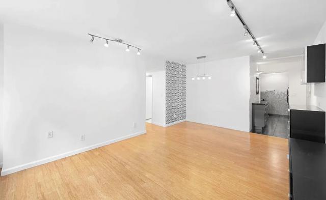 Building Photo - 2 bedroom in New York NY 10005