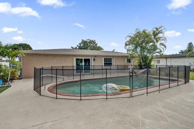 Building Photo - 22335 Boulder St