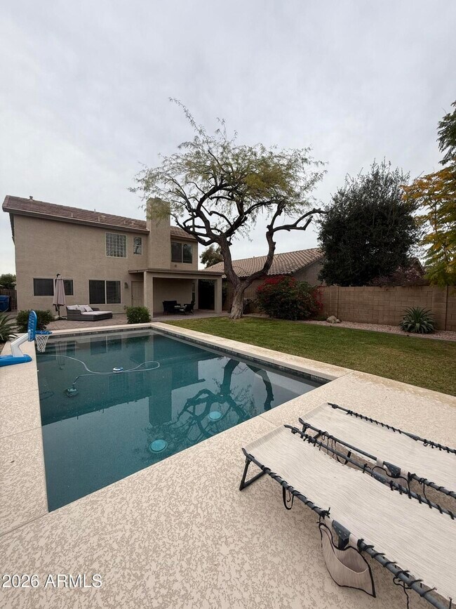 Building Photo - 4331 E Tether Trail