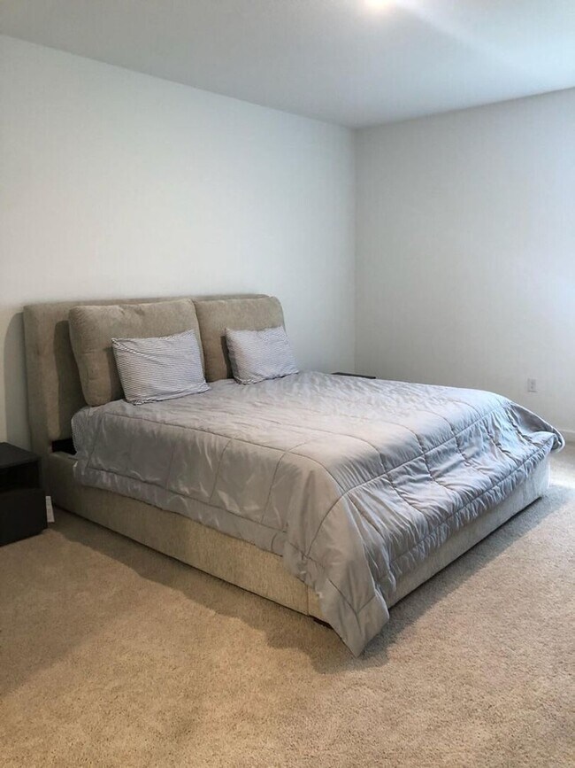 Building Photo - 939 NW 3rd St