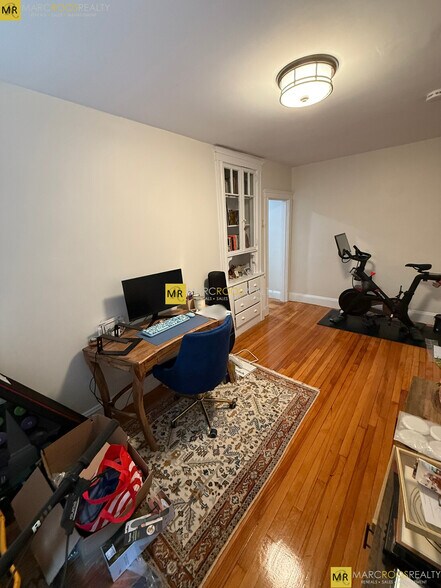 Building Photo - 407 Broadway