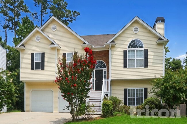 Building Photo - 5731 Newnan Cir