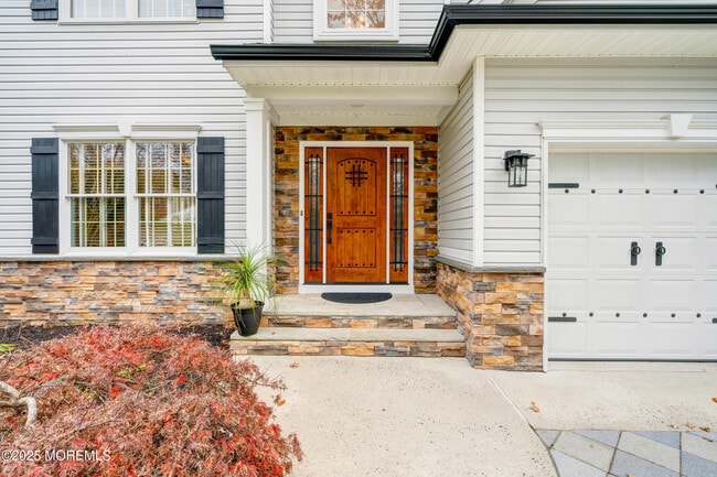 Building Photo - 909 Brookside Ave