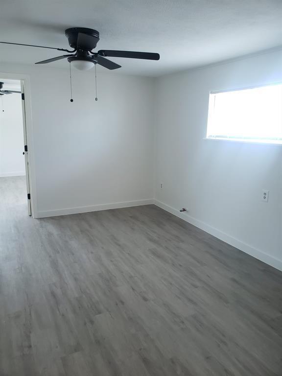 Building Photo - 910 Adele St