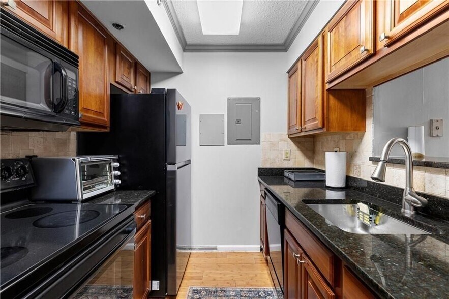 Building Photo - 795 Hammond Dr