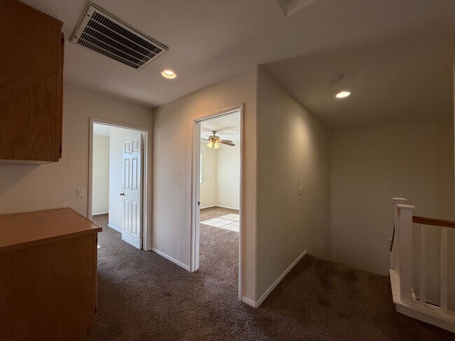 Building Photo - 43439 Bale Ct