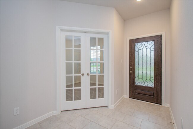 Building Photo - 18819 Fulvetta Haven Way