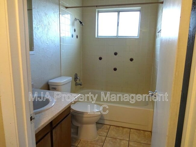 Building Photo - 5830 S Nickle Way