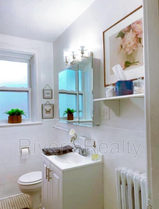 Building Photo - 6649 Berthold Ave