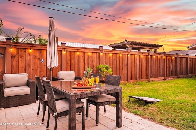 Building Photo - 363 Harbor Dr