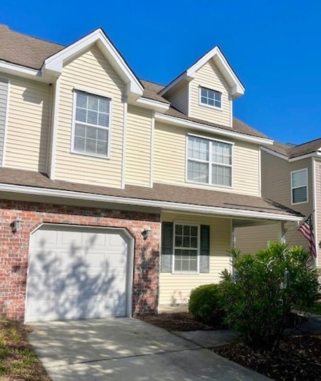Primary Photo - Spacious Move In Ready Townhome on Johns I...