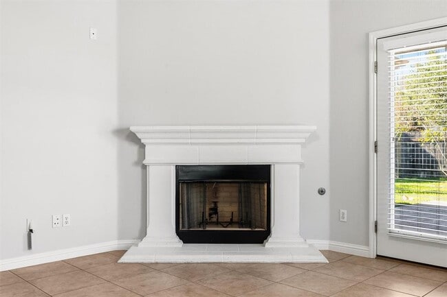 Building Photo - 101 Saddle Ridge Dr