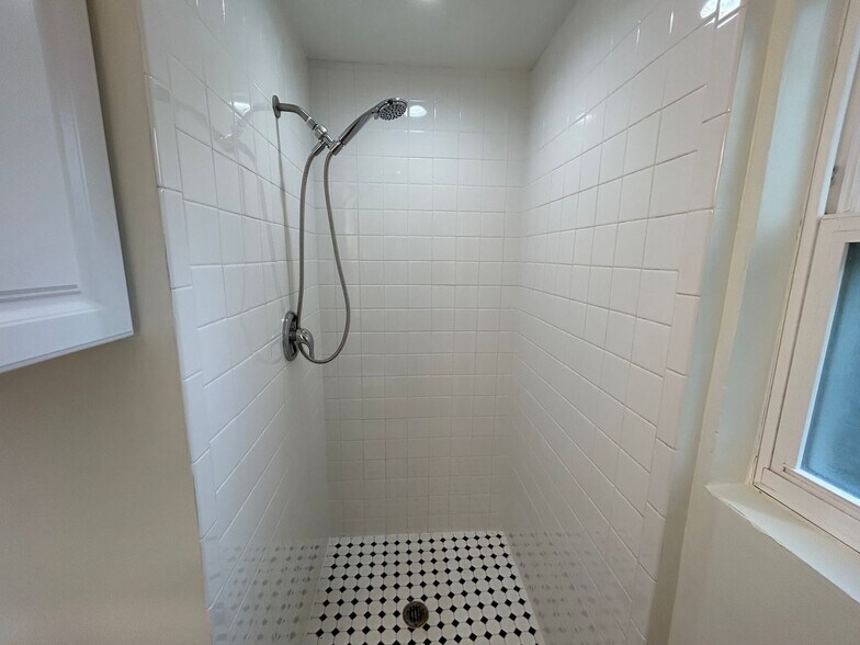 Building Photo - Nice 3 bedroom 2 bathroom House In Apopka