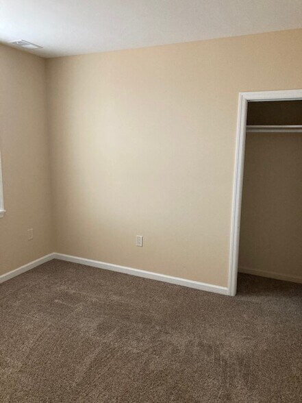 Building Photo - 207 Boggs Ave