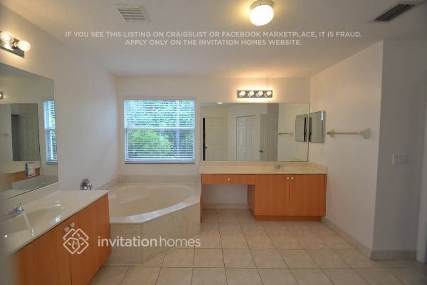 Building Photo - 541 Alejandro Ln