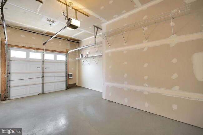 Building Photo - 111 Chevy Chase St