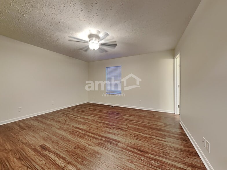 Building Photo - 7450 Sterling Springs Way