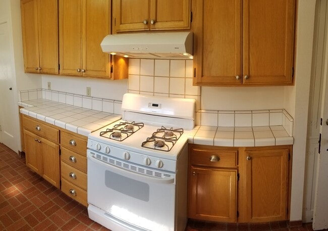 Building Photo - 3 Homes on 1 Lot! 7 Bedroom 4 bath home close to POLY off of Grand Avenue Entrance!!!!