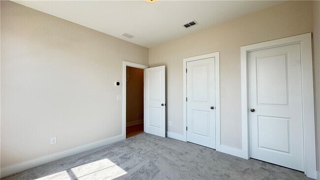 Building Photo - 2694 Evers Dr NE