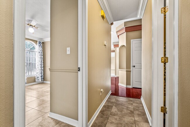 Building Photo - 4/2 Cantonment Property in Kings Road Neighborhood