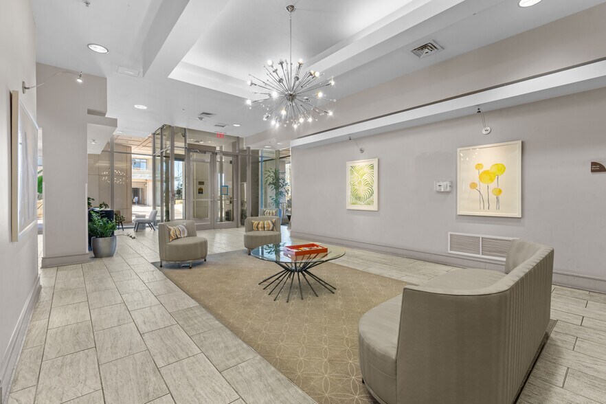 Building Photo - 3650 S Glebe Rd