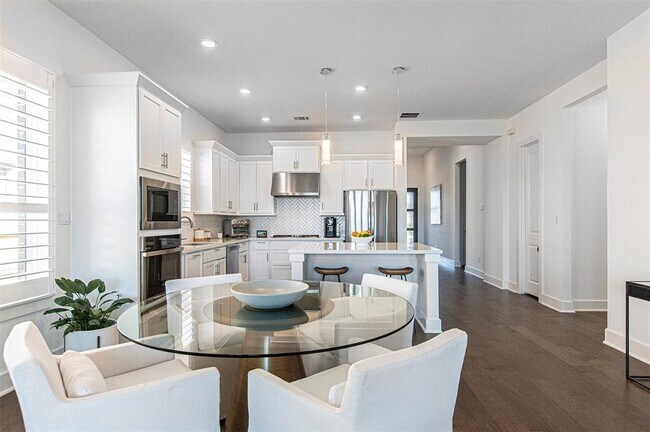 Building Photo - 215 Milam Crk Dr