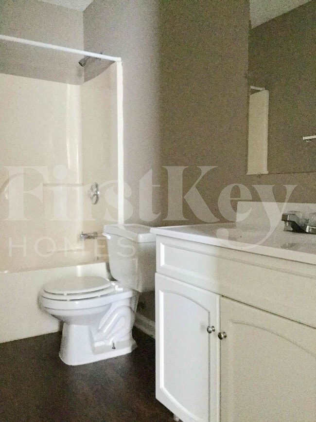Building Photo - 10531 Moqui Ct