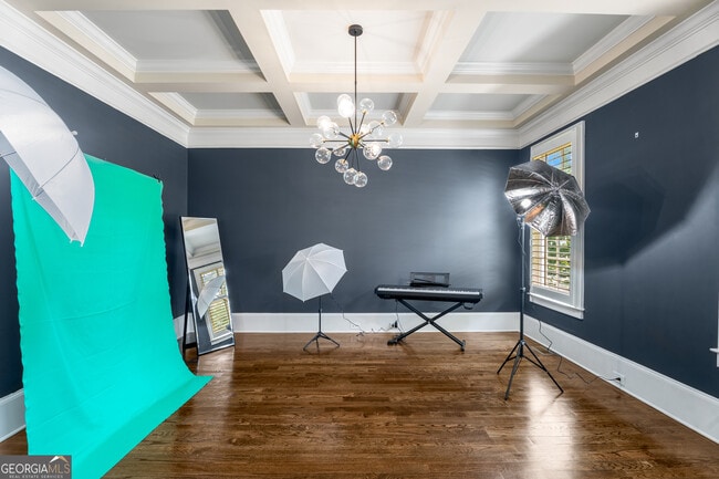 Building Photo - 6552 Long Acres Dr