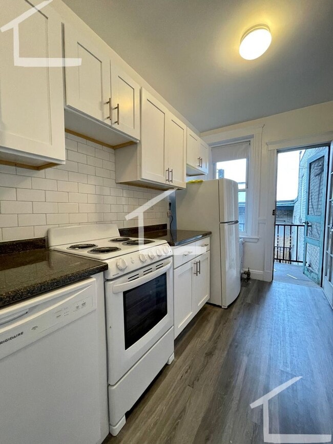 Building Photo - No Brokers Fee, No Security Deposit, Heat, Hot Water Included, Laundry on a Site
